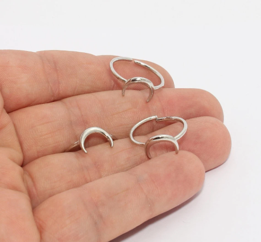 17mm Silver Plated Moon Ring, Moon Ring, Crescent Moon MTE937