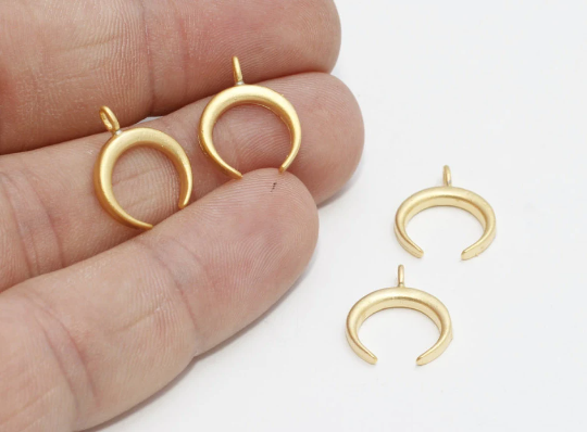 13x15mm 24k Matt Gold Horn Charms, Horn Pendant, Moon BRT604