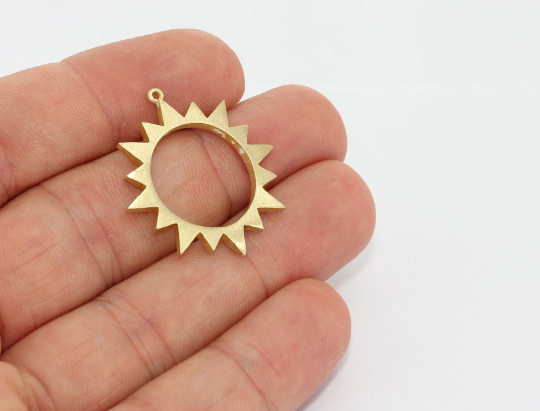 28x30mm Raw Brass Sun Charms, Sun Medallion, Pendant, MTE1390