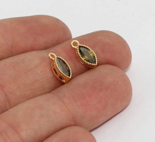 5x11mm 24k Gold Drop Charms, Green Drop Pendant, Teardrop Charm, Bezel Crystal, Cubic Zirconia Charms, Bracelet Drop Charms, BDC, ZRCN78
