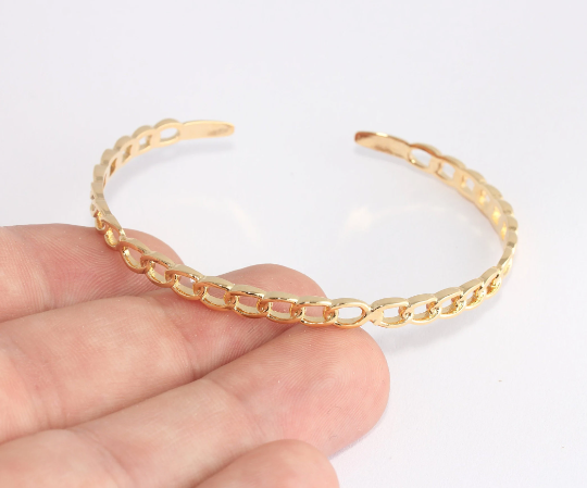 Shiny Gold Chain Bracelet