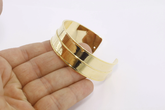 Shiny Gold Bracelet