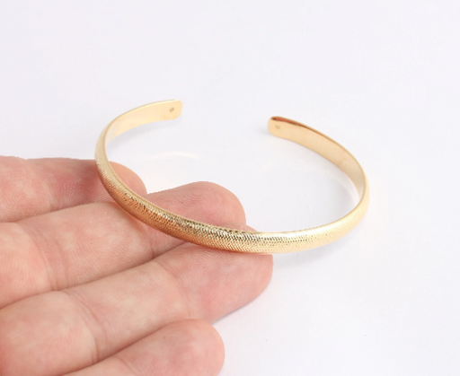 Shiny Gold Cuff Bracelet