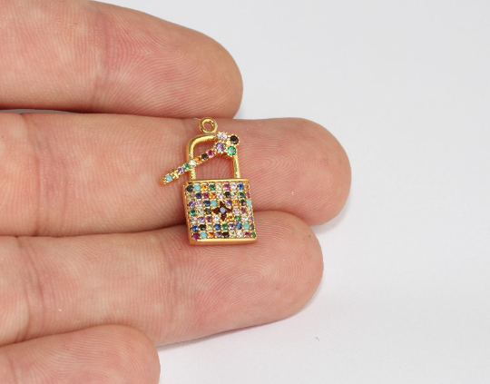 15x22mm 24 Ayar Parlak Altın Kilitli Tılsımlar, CZ Kilitli Boncuklar, MLS808