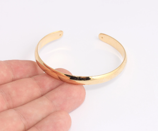 Shiny Gold Cuff Bracelet