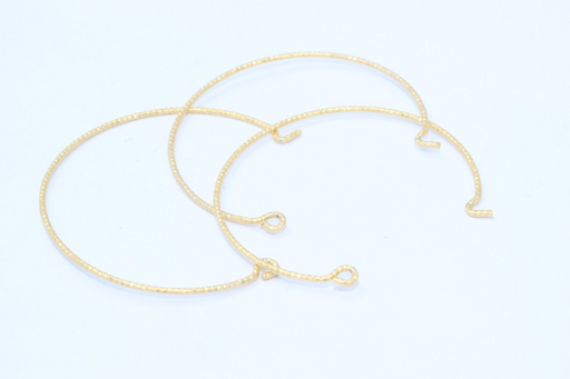 Shiny Gold Wire Bracelet
