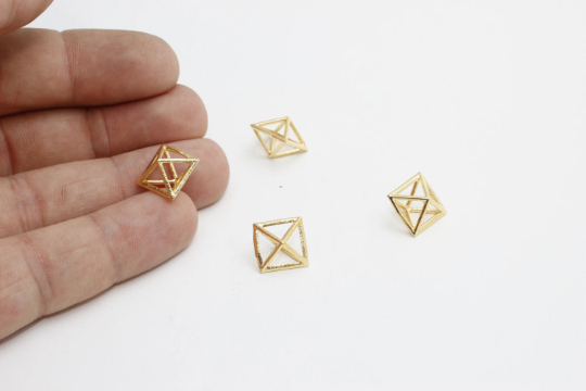 11x12mm 24k Shiny Gold Pyramid Pendant,Diamond Open AE151