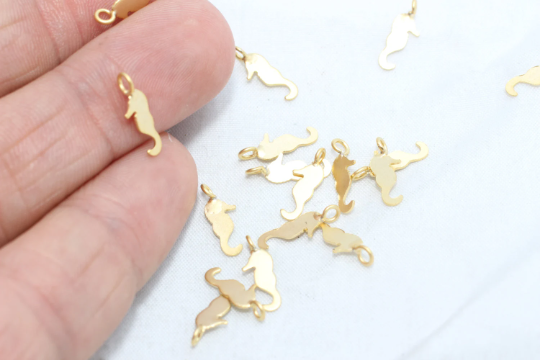 Collana con cavalluccio marino in oro opaco 24k, 4x13 mm, BRT247