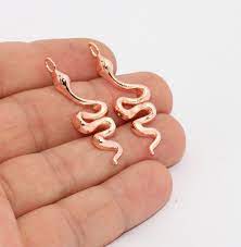Ciondolo a forma di serpente in oro rosa 14x41 mm, ciondolo a forma di serpente, serpente MTE878