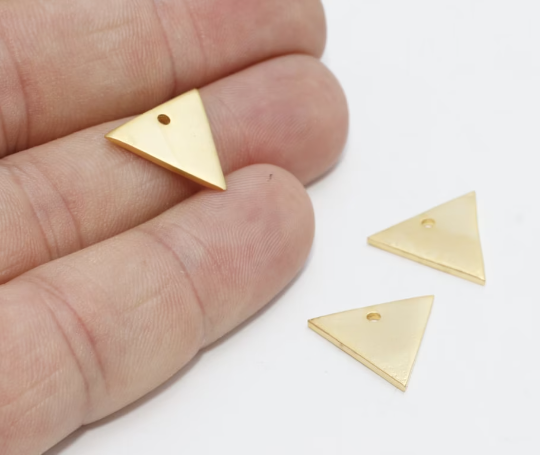 14x16mm 24 ayar Mat Altın Üçgen Charms, Üçgen, Altın BRT596