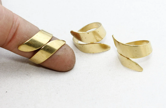 17-18mm Raw Brass Chevron Ring, V Shape Ring, Dainty , CHK180