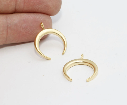 18x21mm 24k Matt Gold Horn Charm, Horn Pendant, Moon BRT603