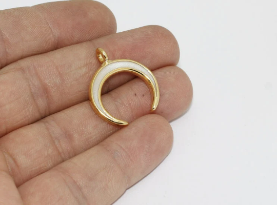 23x27mm 24k Shiny Gold Horn Charms, Horn Pendant, Gold HRN38