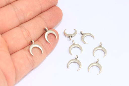  Horn Pendant, Moon Charms