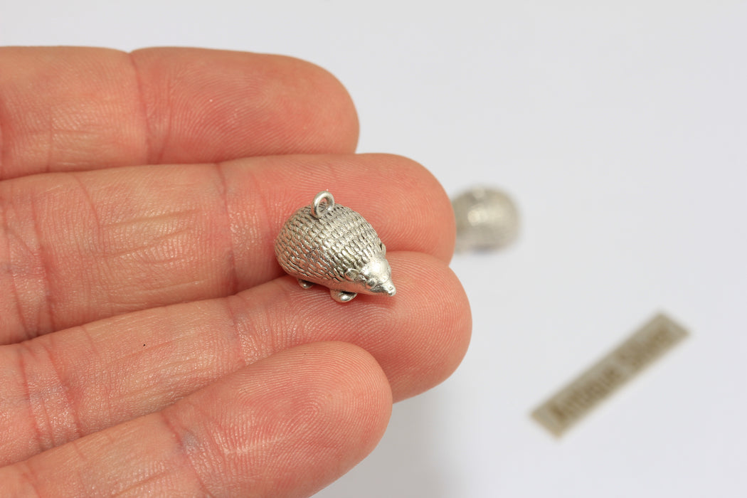 9x15mm Antique Silver Hedgehog Charm, Cute Hedgehog Pendant, Forest Animal Charms, MGN157