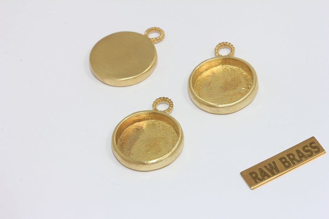 18mm Inner Size Raw Brass Frame Bezel Medallion Charms, Cabochon Settings, MGN165