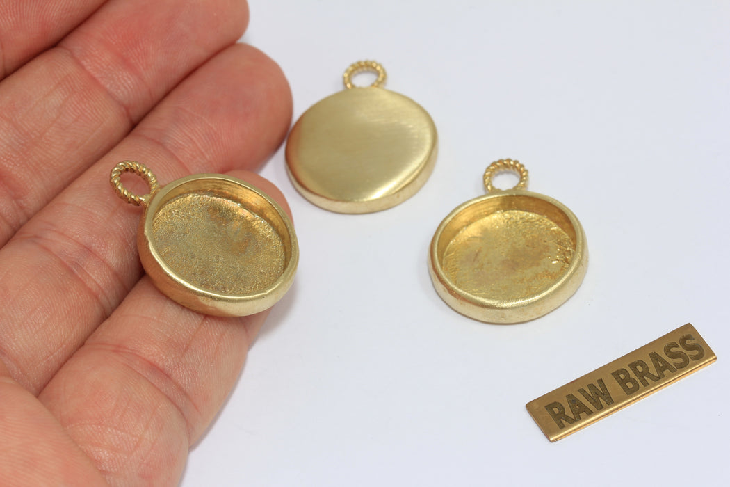 18mm Inner Size Raw Brass Frame Bezel Medallion Charms, Cabochon Settings, MGN165