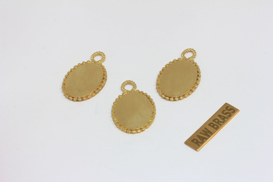 17x22mm Raw Brass Oval Pendant, Vintage Medallion, MGN192