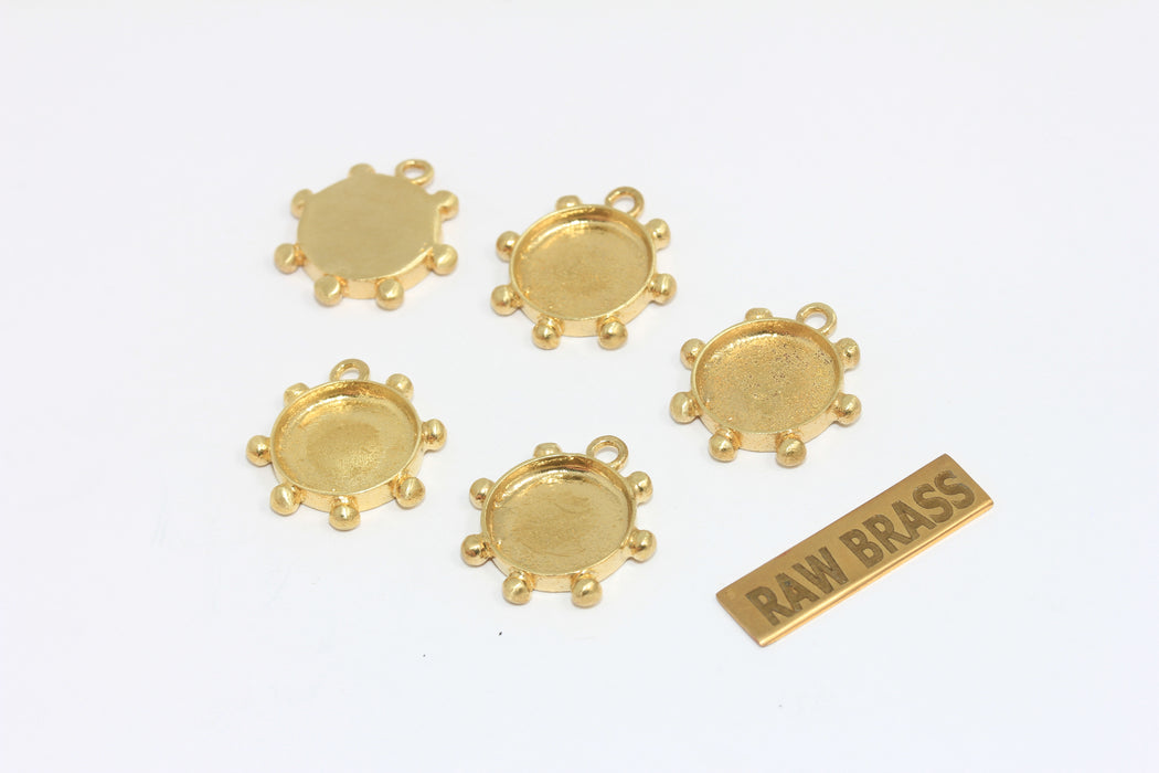 18mm Inner Size Raw Brass Sun Bezel Medallion Charms, Cabochon Settings, AG119