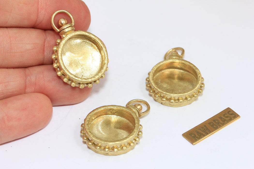 17,8mm Inner Size Raw Brass Frame Bezel Medallion Charms, Cabochon Settings, MGN172