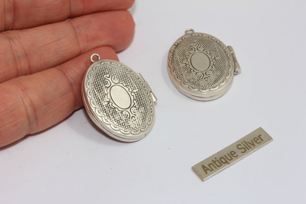 25x29mm Antique Silver Plated Engraved Oval Locket Frame Pendant, Vintage Locket, MGN185
