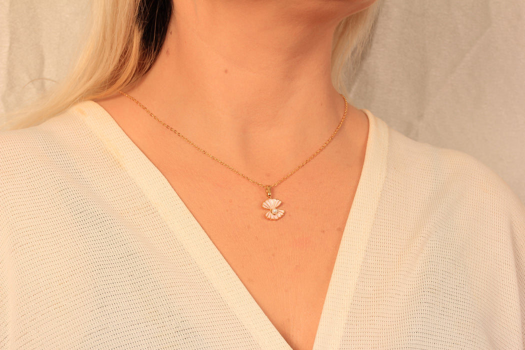 Sea Shell With Pearl Charm Necklace