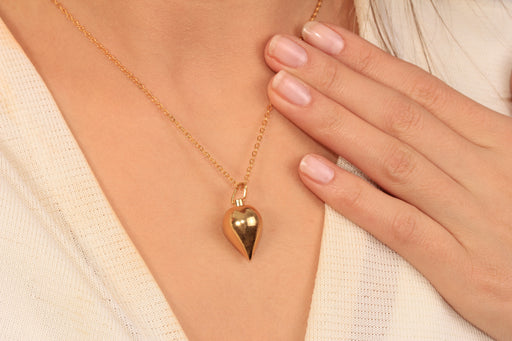 Gold Necklace With Drop Spike Pendant