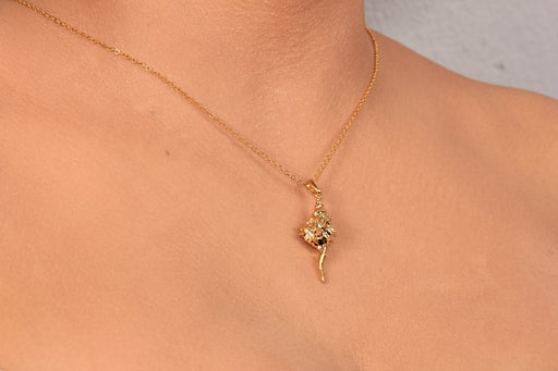 Gold Necklace With Seashell Charm