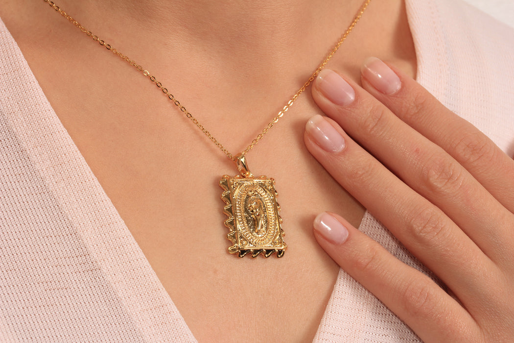 Gold Necklace With Mother Mary Medallion Pendant