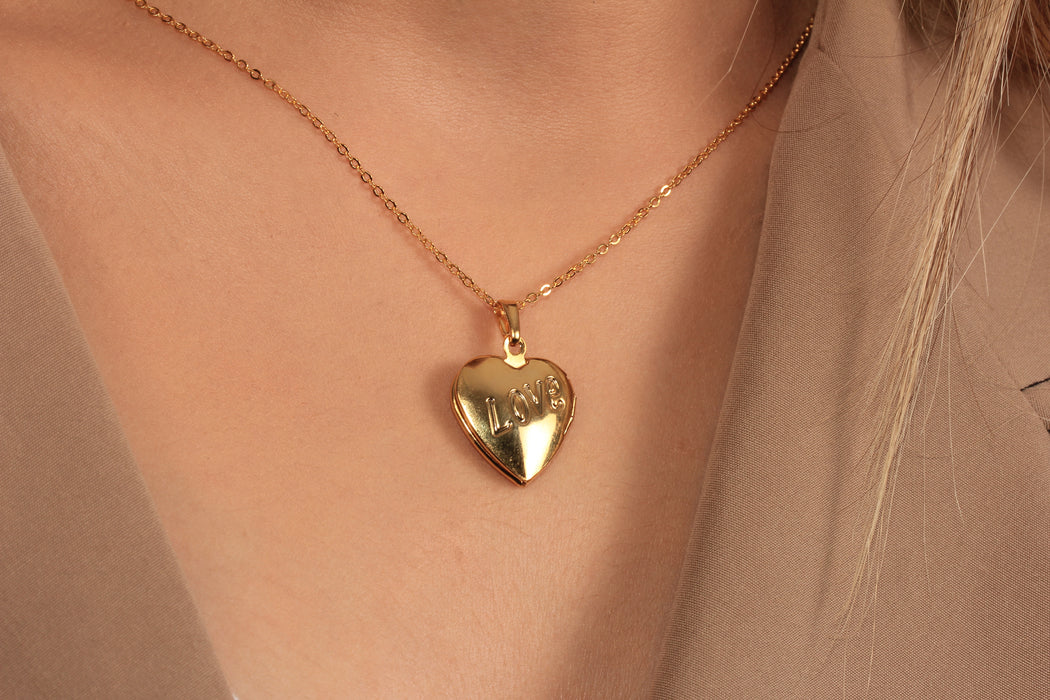 17'' +2'' 24k Shiny Gold Heart Shaped Locket Medallion Ready Necklace, Love Heart Locket Necklace, DC22-4