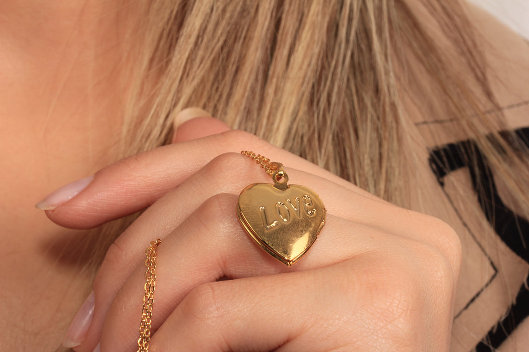 17'' +2'' 24k Shiny Gold Heart Shaped Locket Medallion Ready Necklace, Love Heart Locket Necklace, DC22-4