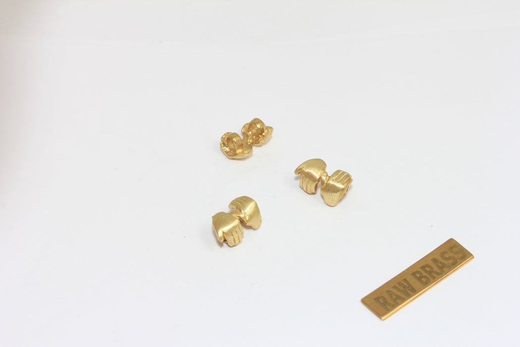 7x12mm Raw Brass Hand Charms, Hand Beads, Gesture Pendants, ZRCN862