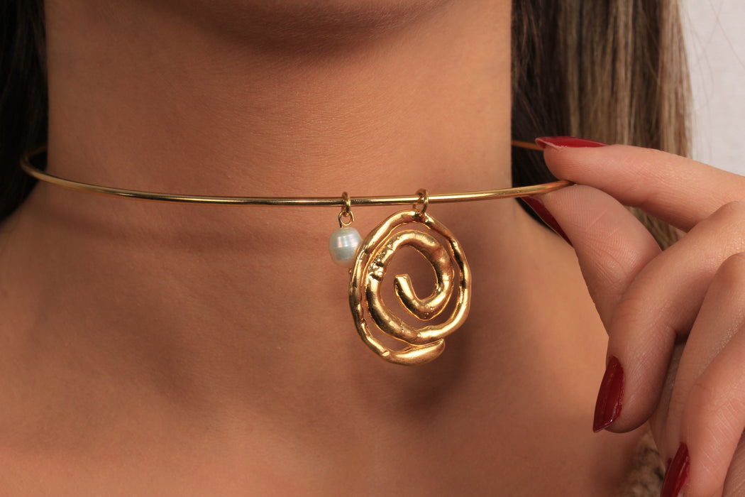 Gold Choker Necklace , Pendant Charms , Cowrie shell and sea animal jewelry , Pearl Necklace and Choker DC50