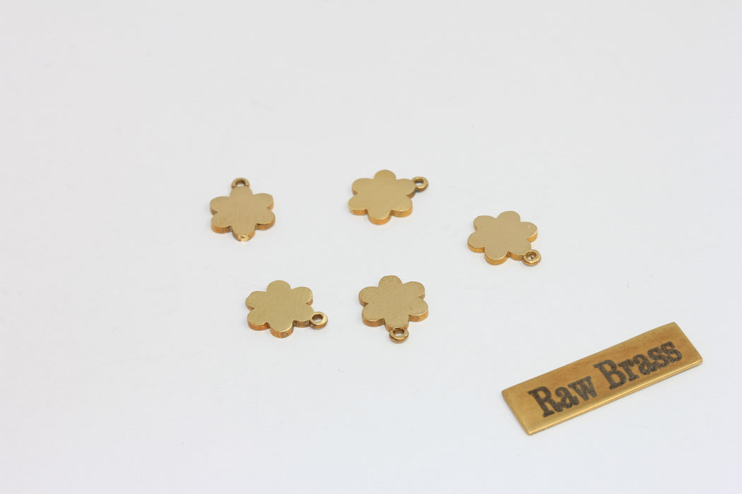 Ciondoli a forma di fiore in ottone grezzo 9x13 mm, ciondolo a forma di trifoglio, ciondolo a forma di margherita, collana delicata, braccialetto a forma di fiore, componenti in ottone grezzo, FA, SOM14