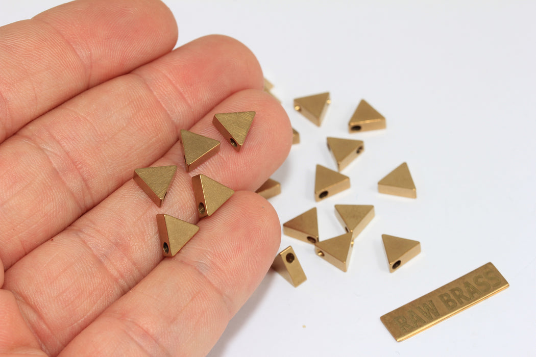 7x8mm Ham Pirinç Üçgen Takılar, Üçgen Kolye, EYM23