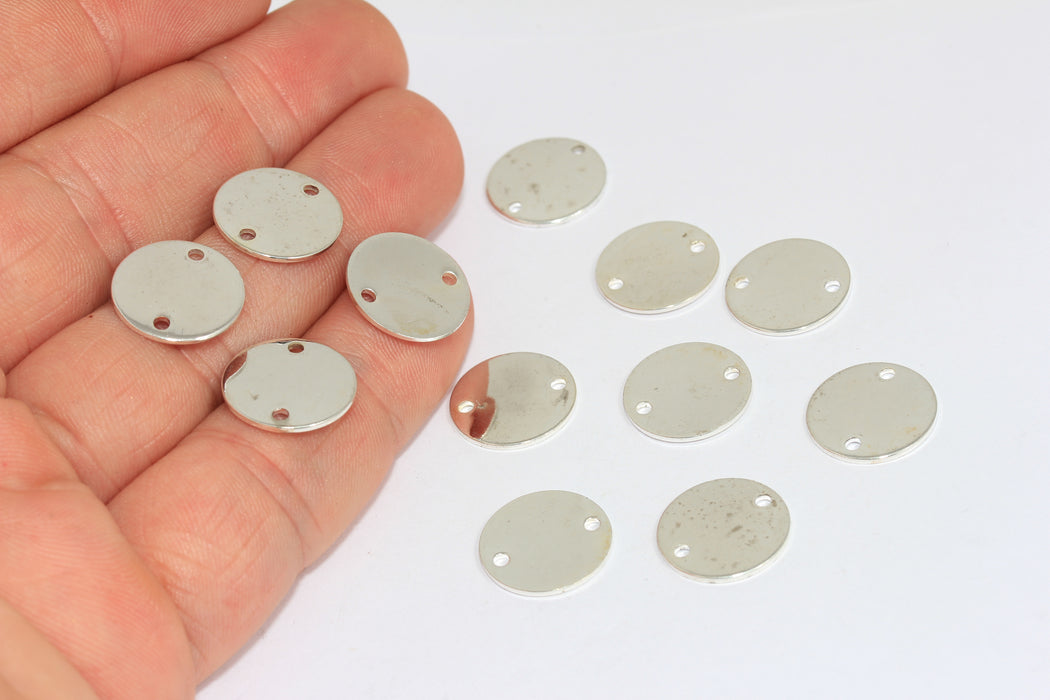 Ciondoli rotondi placcati in argento da 14 mm, disco rotondo a due fori, ALS39