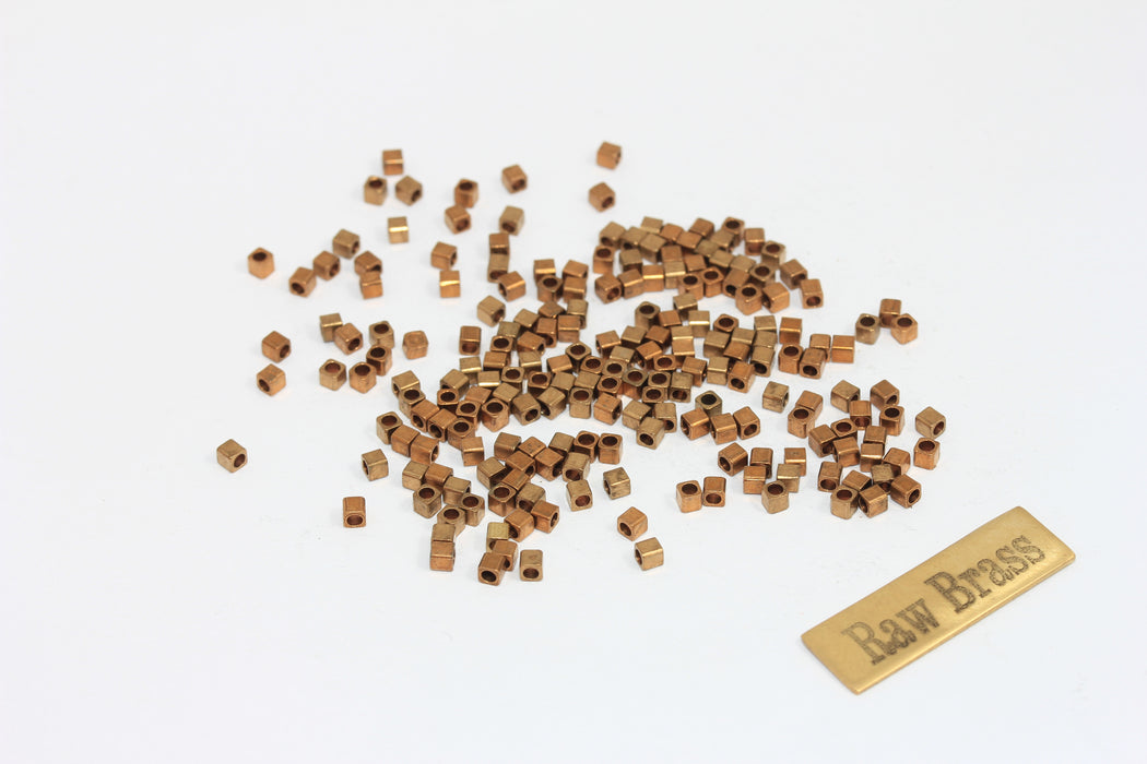 Perline cubiche in ottone grezzo da 2 mm, perline distanziatrici, perline cubiche, ottone KA26
