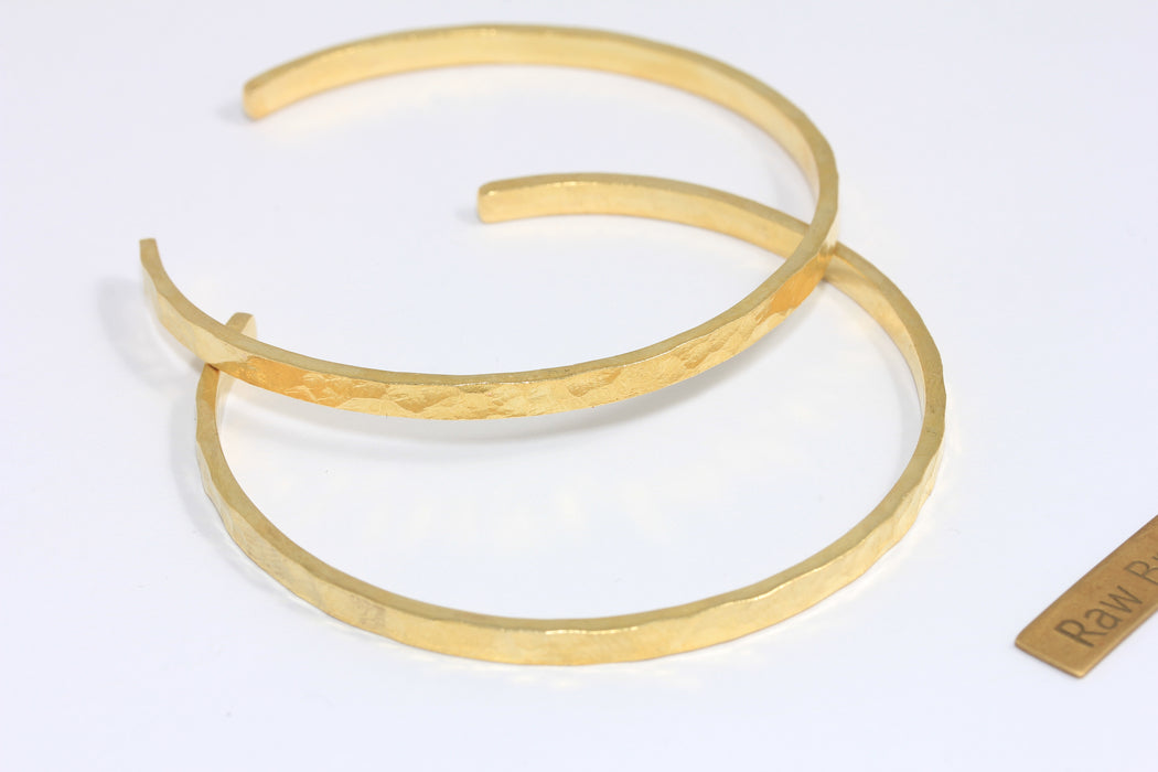 3,7mm Raw Brass Bracelet Bangle, Hammered Bracelet Cuff, Domed Bracelet, Stacking Cuff Bracelets, TVF70