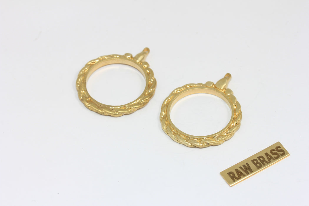 30mm Raw Brass Round Frame Medallion, Medallion Necklace Pendant, MGN105
