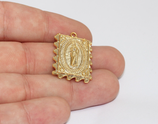 20x30mm 24k Shiny Gold Mother Mary Frame Pendant, MLS554