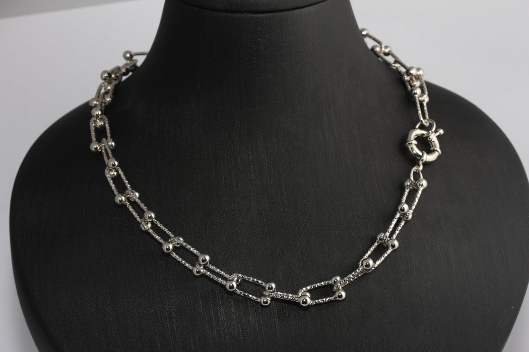 Necklace Rhodium plated with round clasp. Rhodium Plated Necklace, CHK657-3