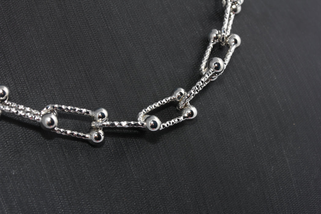 Necklace Rhodium plated with round clasp. Rhodium Plated Necklace, CHK657-3