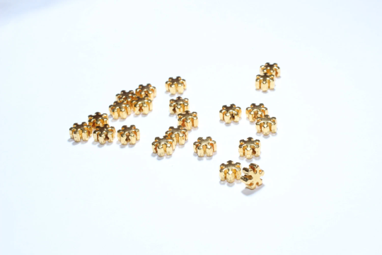 7mm 24 Shiny Gold Snowflake Beads, Snowflake Charms,  BRT292