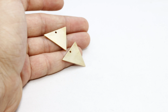14x16mm Raw Brass Triangle Charms, Triangle Pendant,  SOM119