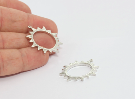 28x30mm Rhodium Plated Sun Charms, Sun Medallion, MTE1426