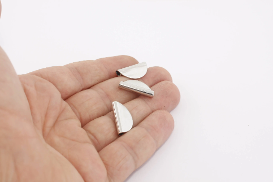 10x20mm Rhodium Plated Semicircle Pendant, Moon MTE217