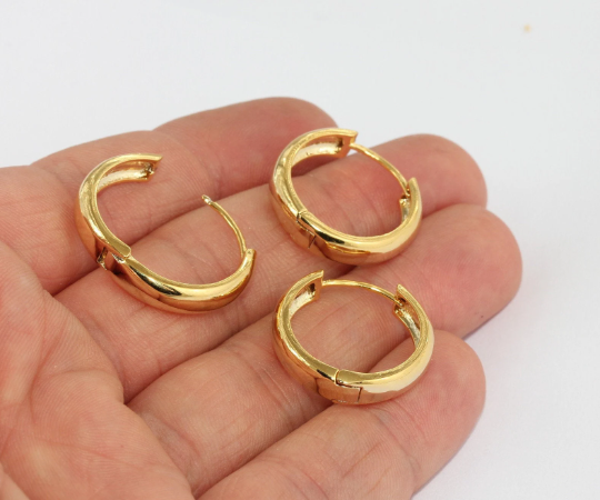 22mm 24k Shiny Gold Leverback Earrings, Plain BRT833
