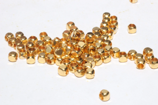 2,5mm 24k Shiny Gold Cube Beads, Spacer Beads, tiny   BRT196