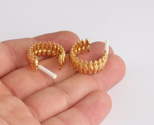 10x23mm 24k Shiny Gold Earrings, Vintage Hoops, Gold Stud Earring          CHK133-2