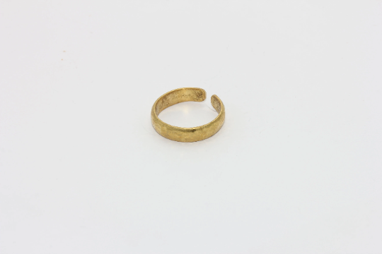 18-19mm Raw Brass Hammered Flat  Adjustable MTE1538